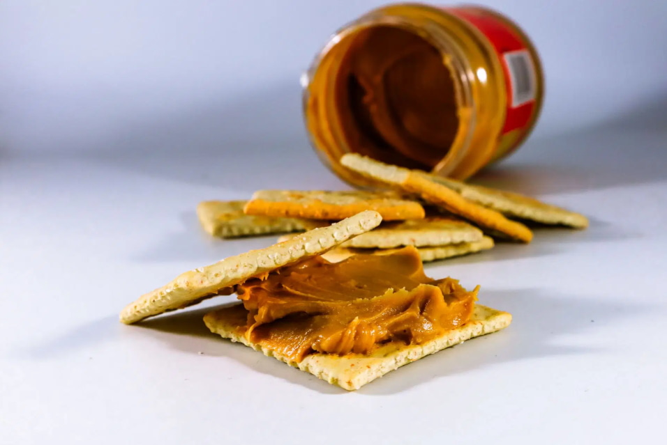 peanut butter crackers