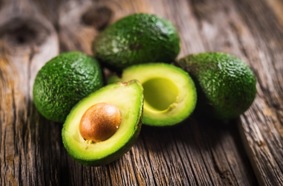 small avocado calories